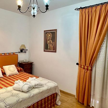 Hotel El Curro Burunchel Extérieur photo