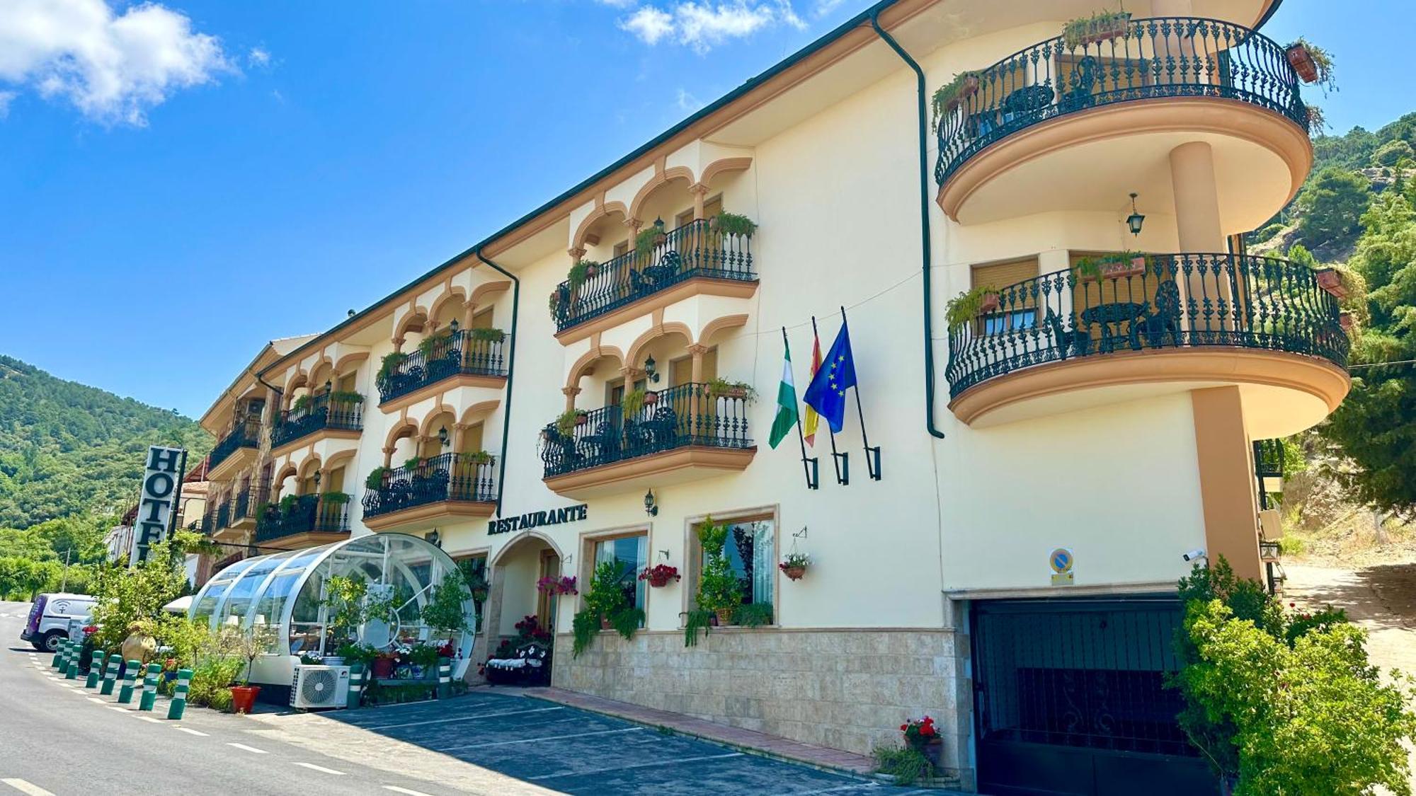 Hotel El Curro Burunchel Extérieur photo